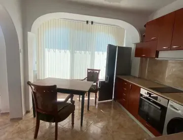 1-стаен, Изток, София