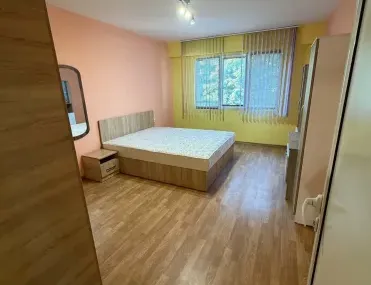 3-стаен, Здравец, Русе