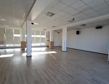 Офис, Шумен, Североизточна България - снимка 5 от 6