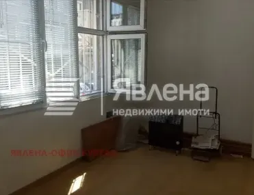 Офис, Център, Бургас - снимка 10 от 11