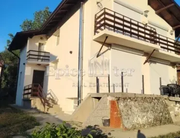Къща, Перник, Югозападна България - снимка 9 от 18