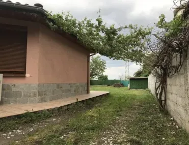 Къща, Покрайнини, Пловдив - снимка 6 от 9