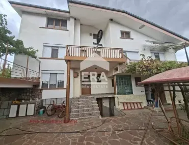 Къща, Плевен, Северозападна България - снимка 9 от 17