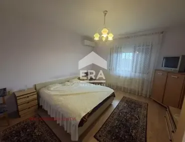 Къща, Плевен, Северозападна България - снимка 15 от 16