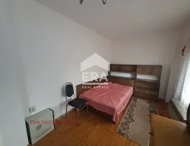 Къща, Плевен, Северозападна България - снимка 3 от 16