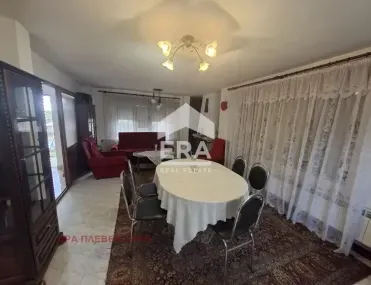 Къща, Плевен, Северозападна България - снимка 14 от 16