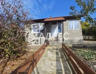 Къща, Хайредин, Северозападна България - снимка 2 от 8