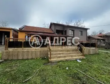 Къща, Долна Митрополия, Северозападна България - снимка 2 от 19