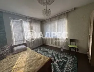 Етаж от къща, Нови Пазар, Североизточна България - снимка 8 от 13