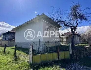 Къща, Априлци, Северозападна България