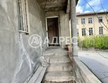 Къща, Угърчин, Северозападна България - снимка 3 от 8