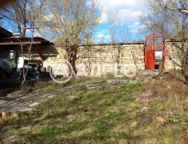 Къща, Правец, Югозападна България