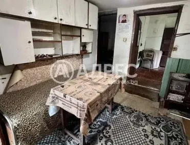 Къща, Априлци, Северозападна България - снимка 8 от 14