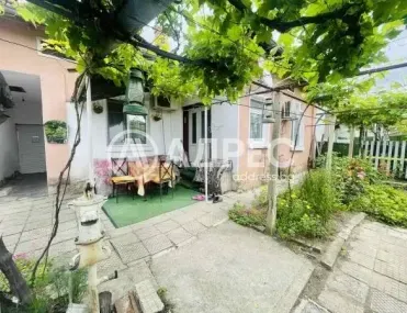 Къща, Нови Пазар, Североизточна България - снимка 2 от 13