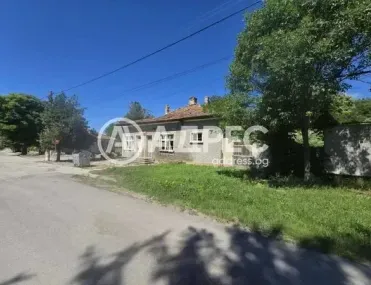 Склад, Шумен, Североизточна България - снимка 2 от 6