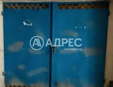Гараж, Плевен, Северозападна България - снимка 2 от 4