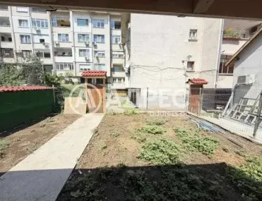 Къща, Плевен, Северозападна България - снимка 6 от 8