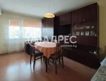 1-стаен, Здравец, Русе