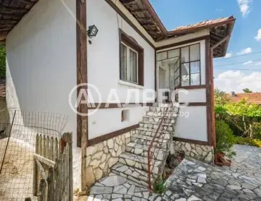 Къща, Враца, Северозападна България - снимка 2 от 13