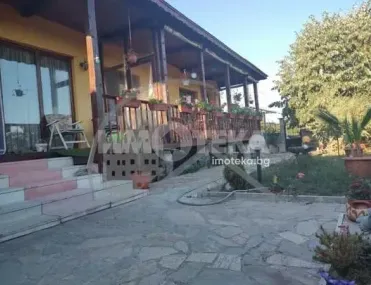 Къща, Аврен, Североизточна България
