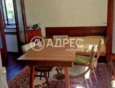 Къща, Луковит, Северозападна България - снимка 3 от 21