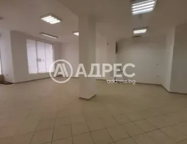 Магазин, Владислав Варненчик, Варна