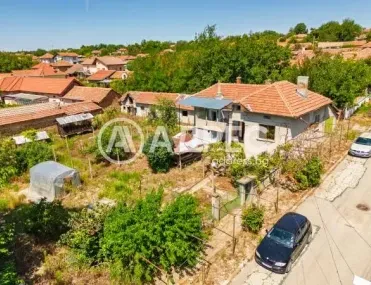 Къща, Долна Митрополия, Северозападна България
