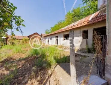 Къща, Долна Митрополия, Северозападна България - снимка 9 от 28