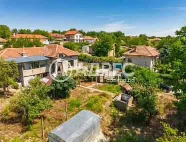 Къща, Долна Митрополия, Северозападна България - снимка 2 от 28