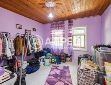 Къща, Долни Чифлик, Североизточна България - снимка 3 от 10