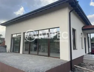Къща, Божурище, Югозападна България
