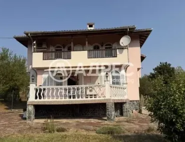 Къща, Радомир, Югозападна България - снимка 2 от 38