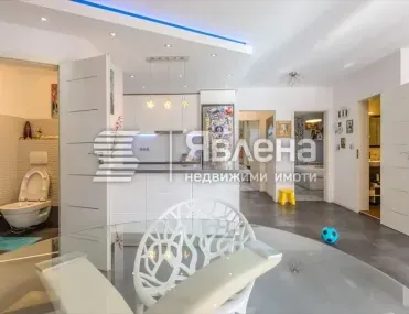 3-стаен, Гео Милев, София - снимка 2 от 11