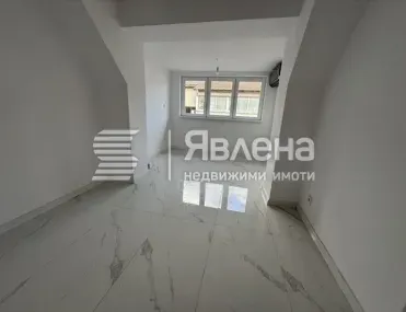 Многостаен, Тракия, Варна - снимка 4 от 11