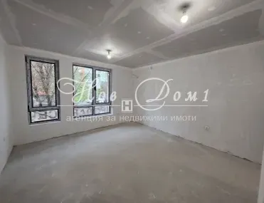 3-стаен, Тракия, Варна