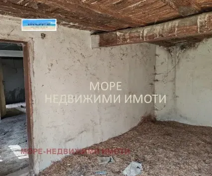 Къща, Търговище, Североизточна България - снимка 2 от 16