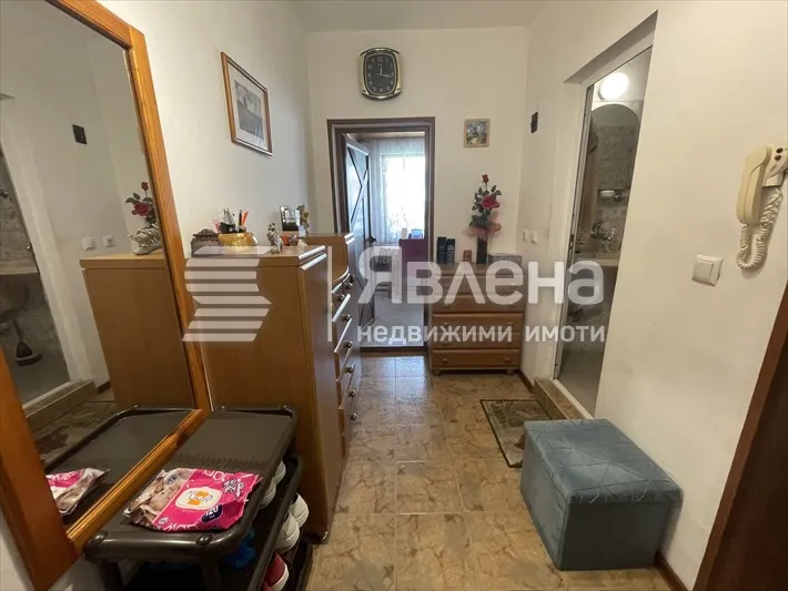 Многостаен, Тракия, Варна - снимка 6 от 11