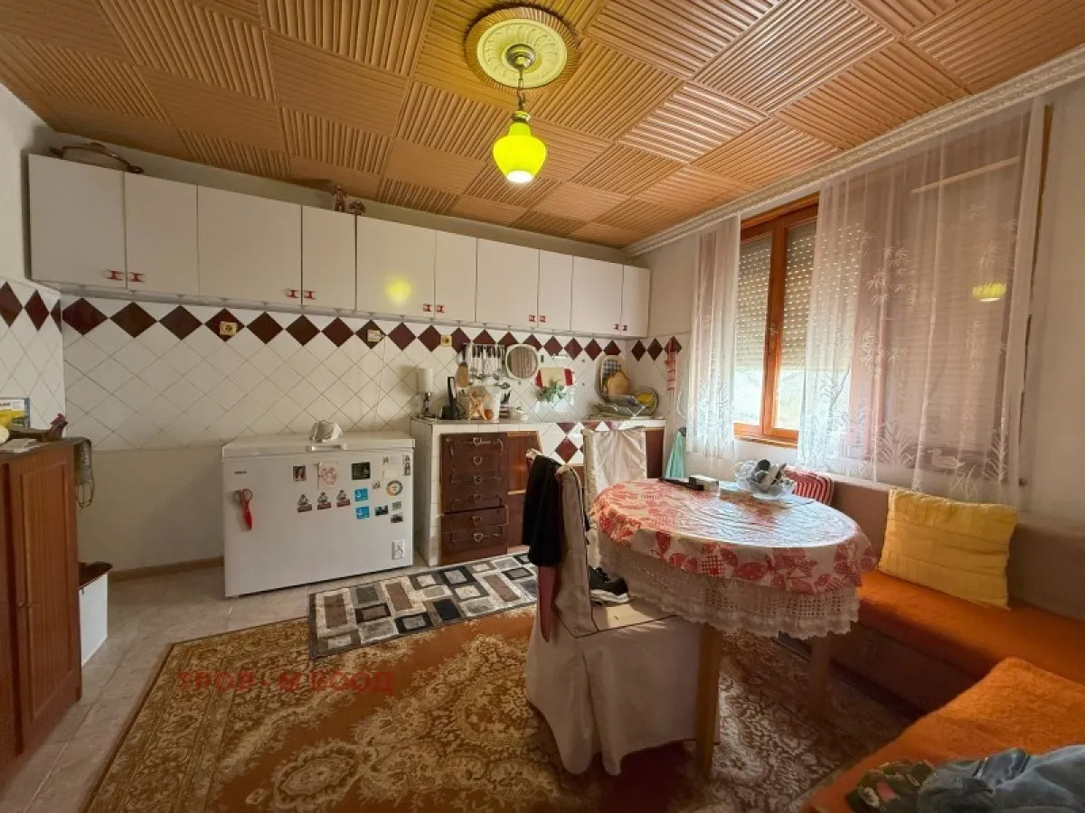 Къща, Септември, Южна България - снимка 10 от 18