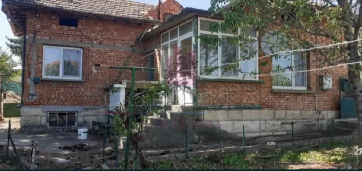 Къща, Две Могили, Северна България