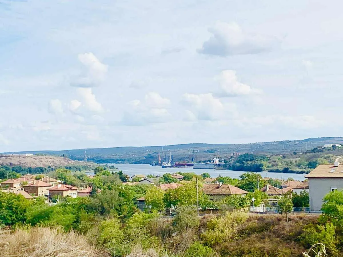 Къща, Белослав, Североизточна България