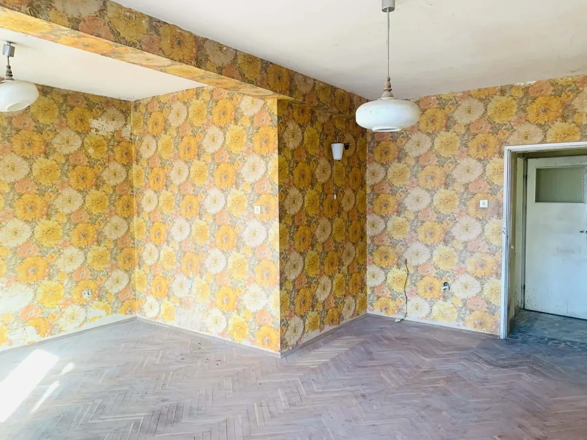 Многостаен, Тракия, Варна - снимка 3 от 12