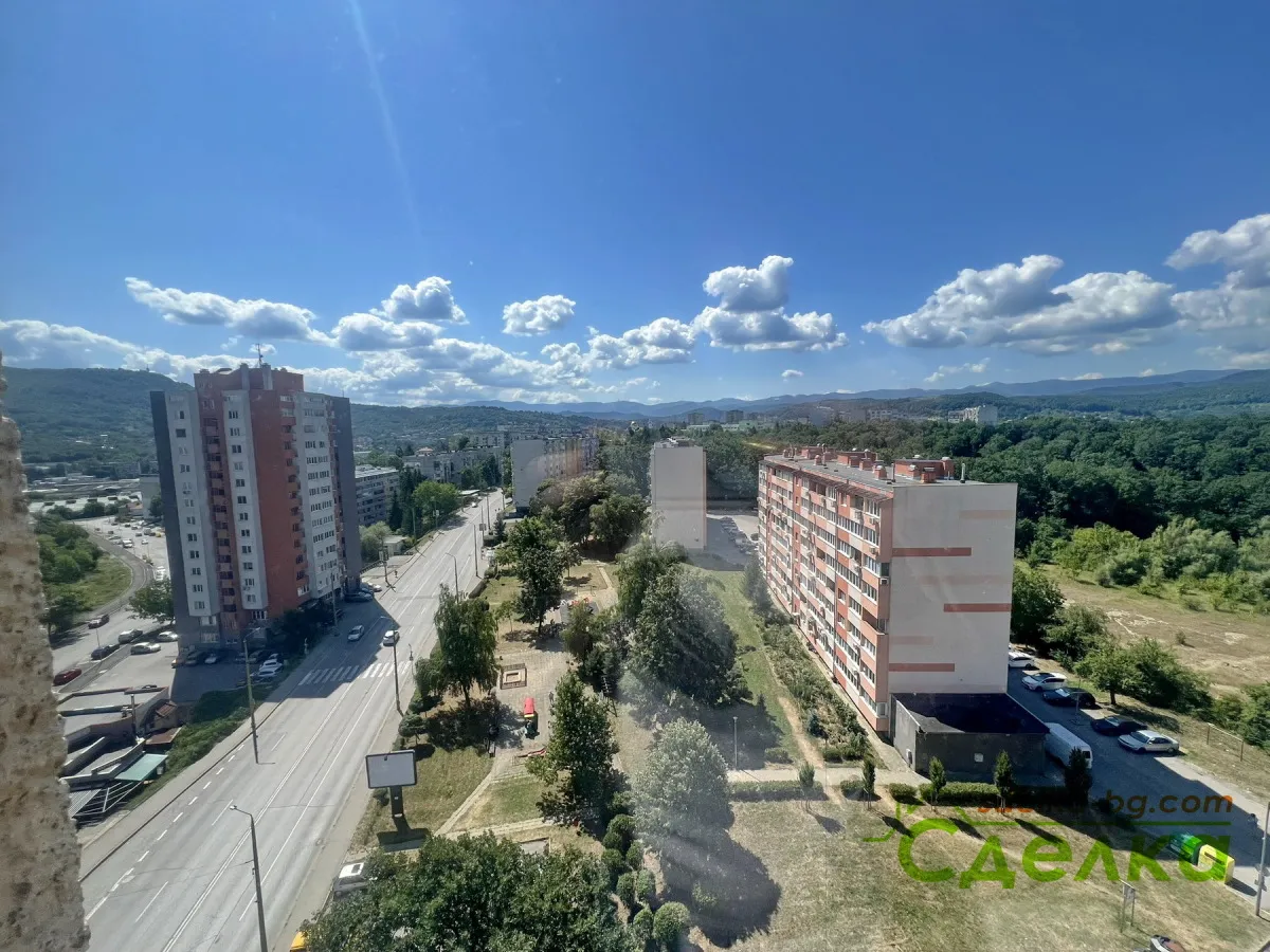 Апартамент, Габрово, Северна България - снимка 3 от 12
