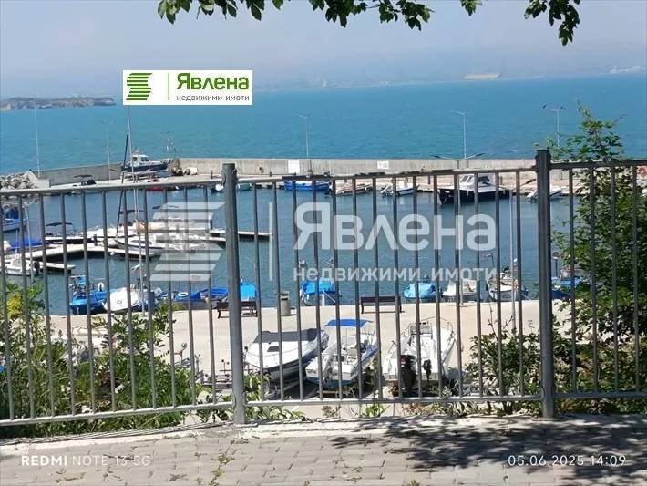 1-стаен, Крайморие, Бургас