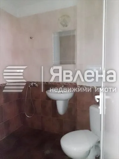 2-стаен, Ален Мак, Благоевград