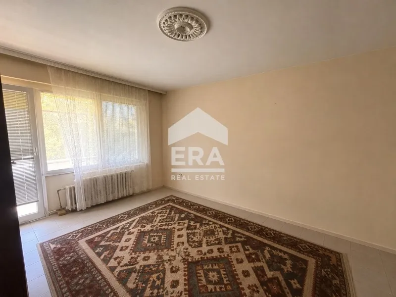 2-стаен, Владислав Варненчик, Варна
