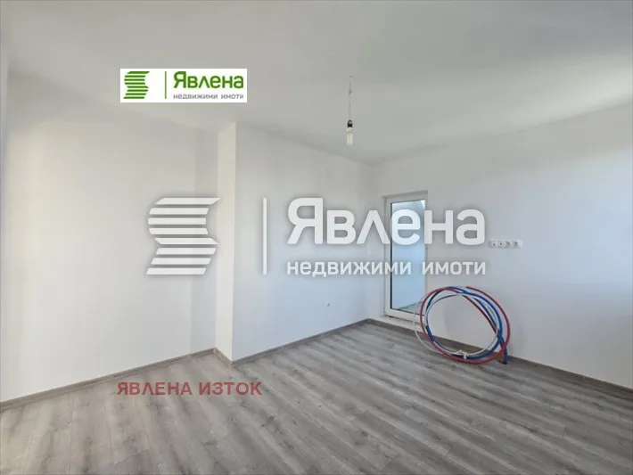 3-стаен, Сухата река, София