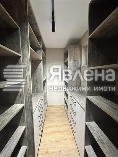 Многостаен, Младежки хълм, Пловдив