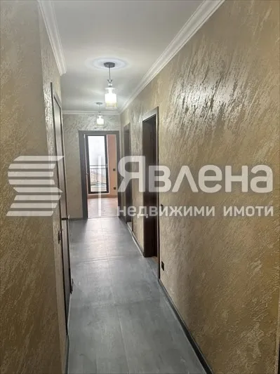 Многостаен, Младежки хълм, Пловдив - снимка 9 от 12