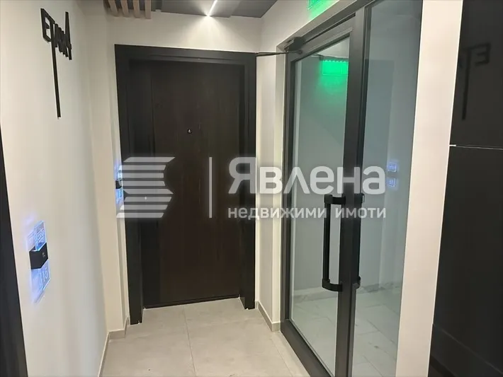 Многостаен, Младежки хълм, Пловдив - снимка 8 от 12