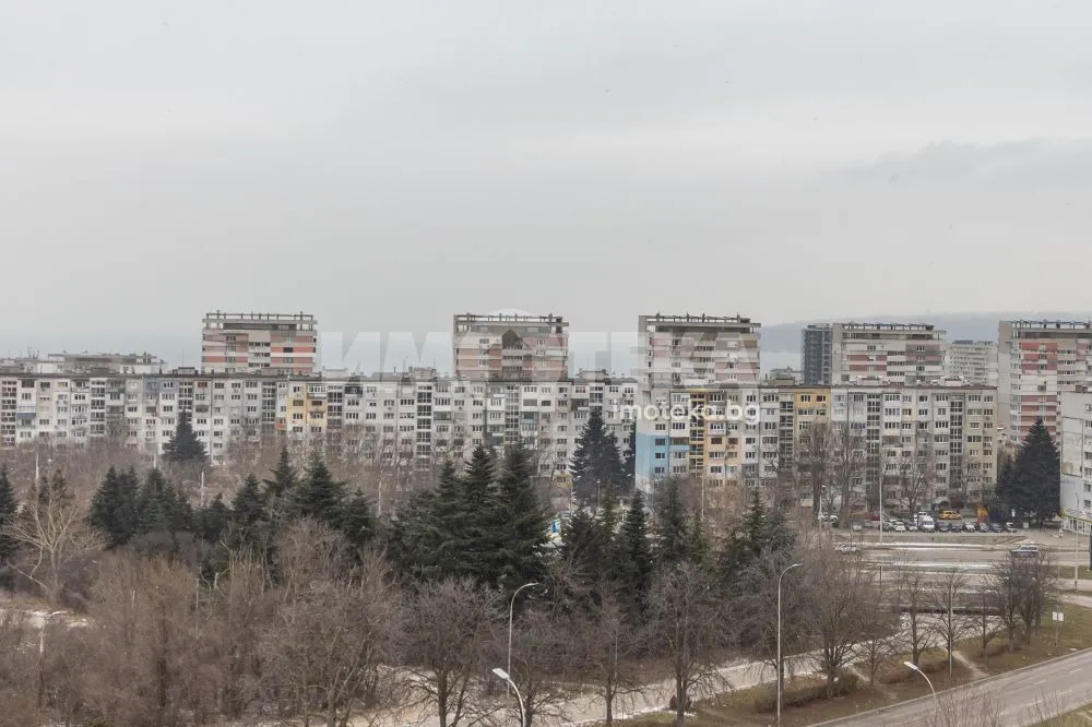 Апартамент, Васил Левски, Варна - снимка 2 от 18